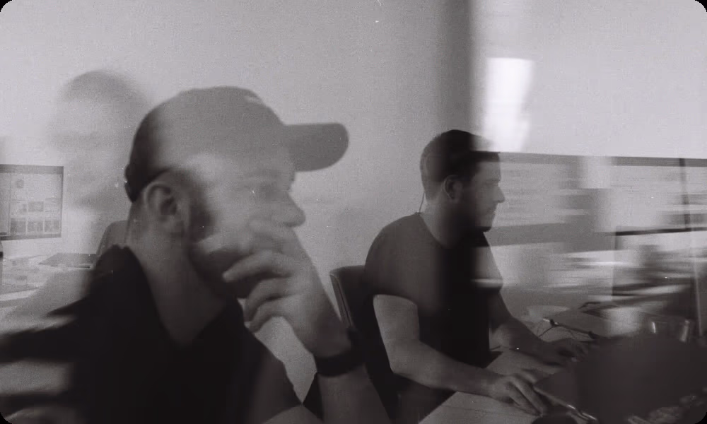 The table founders at work